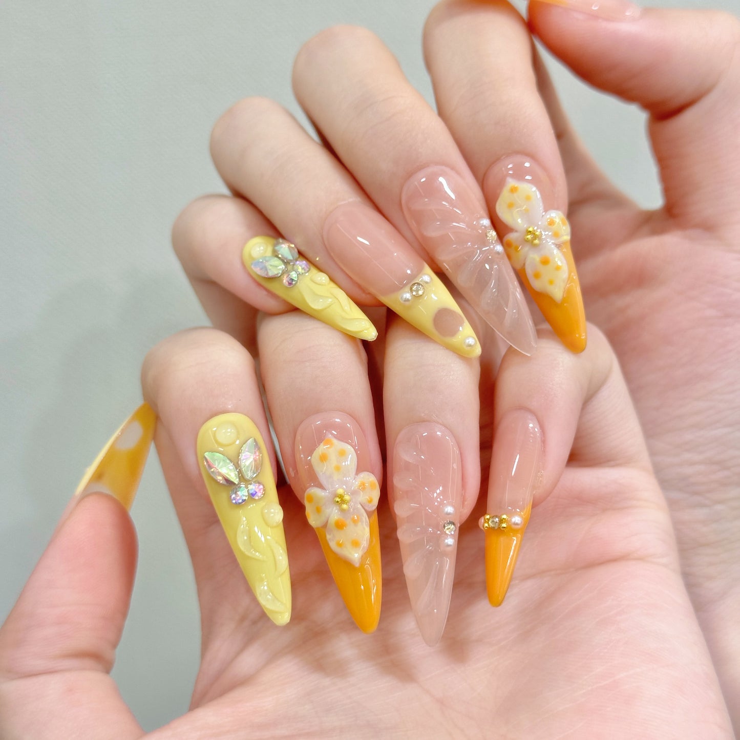 Tangerine Daisies。。